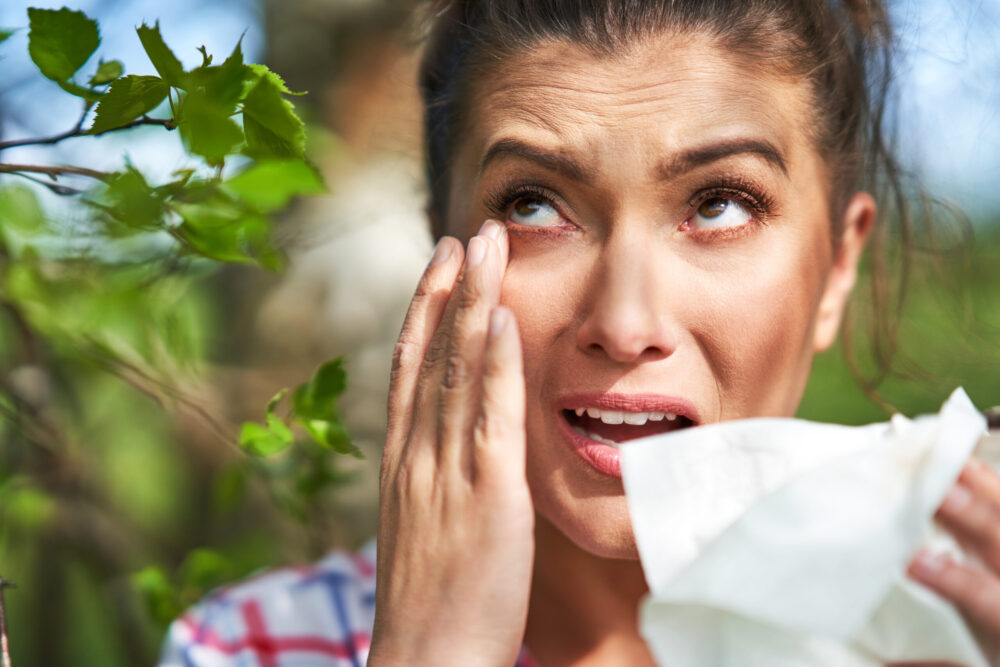 Allergische Rhinitis (Heuschnupfen): Symptome & Behandlung